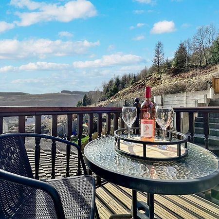 3 Bed Home In Tonypandy With Balcony View Room Llwynypia ภายนอก รูปภาพ